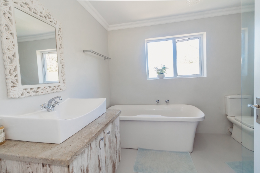 4 Bedroom Property for Sale in Fernridge Western Cape